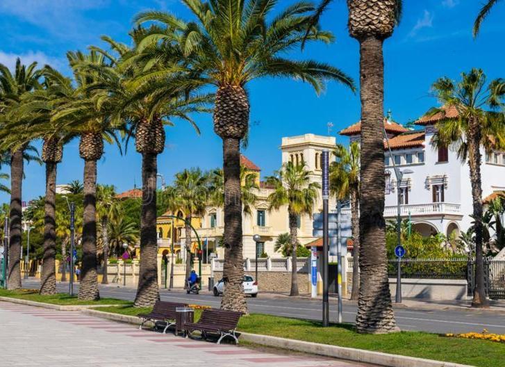 Apartamentos Intersalou Priorat 외부 사진